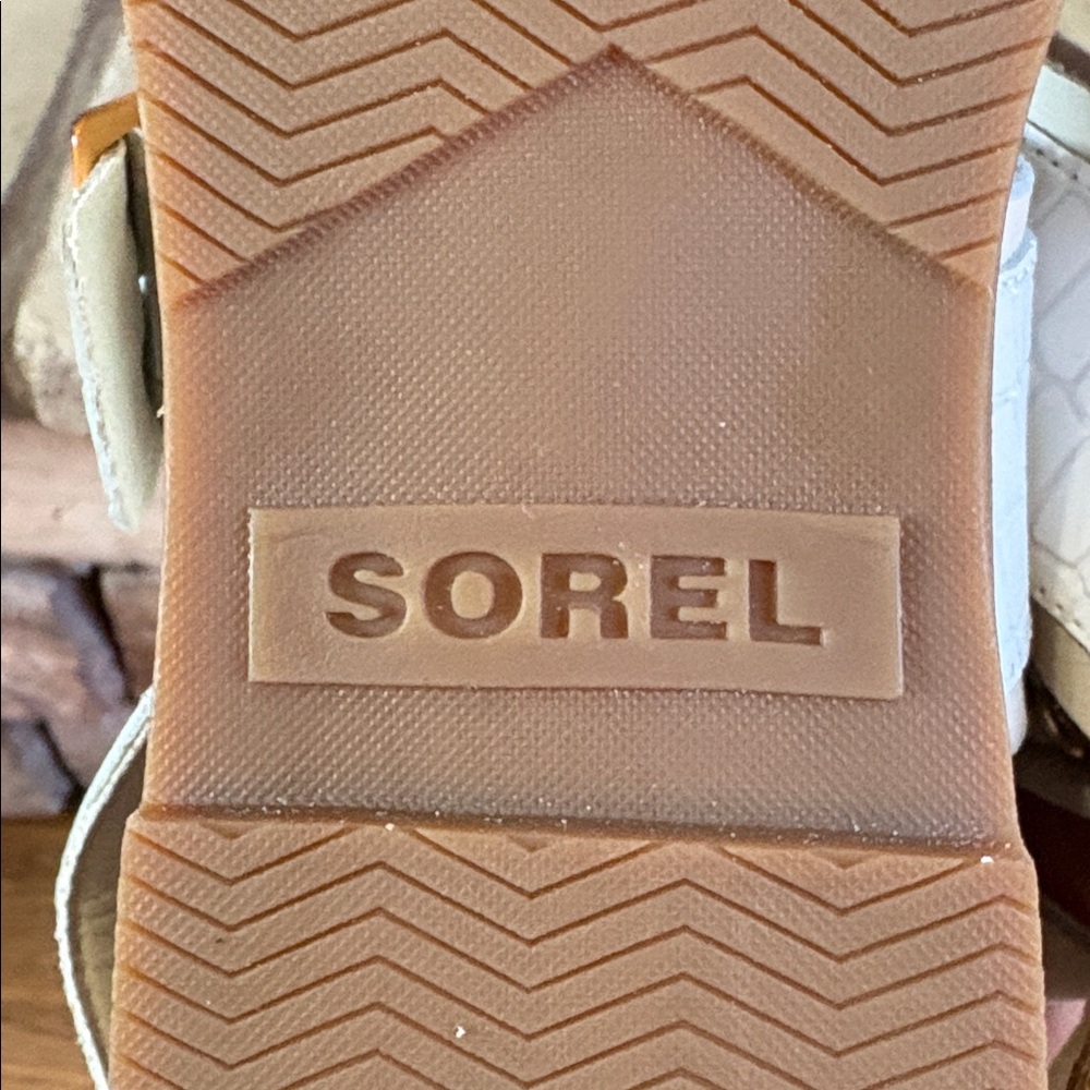 Sorel sz 11 cream and white sandals NWT - Picture 9 of 11